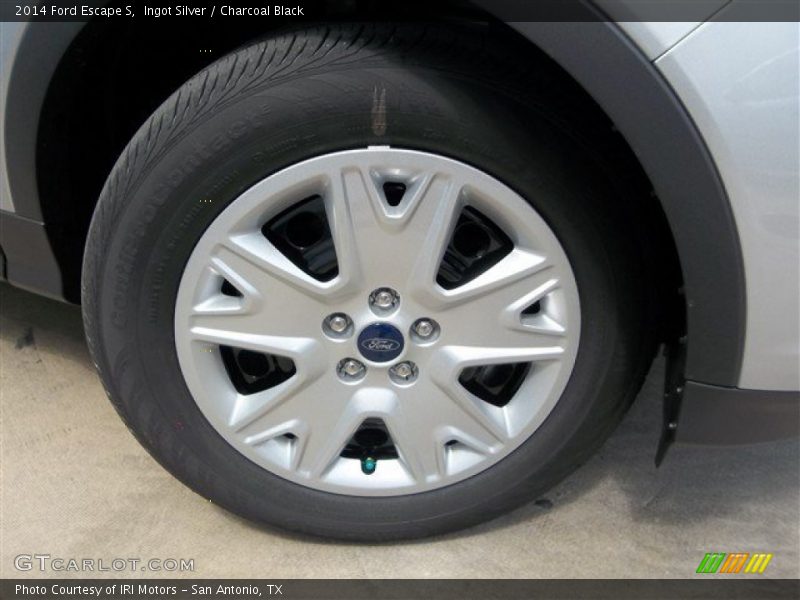 Ingot Silver / Charcoal Black 2014 Ford Escape S