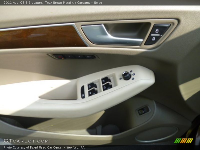 Teak Brown Metallic / Cardamom Beige 2011 Audi Q5 3.2 quattro