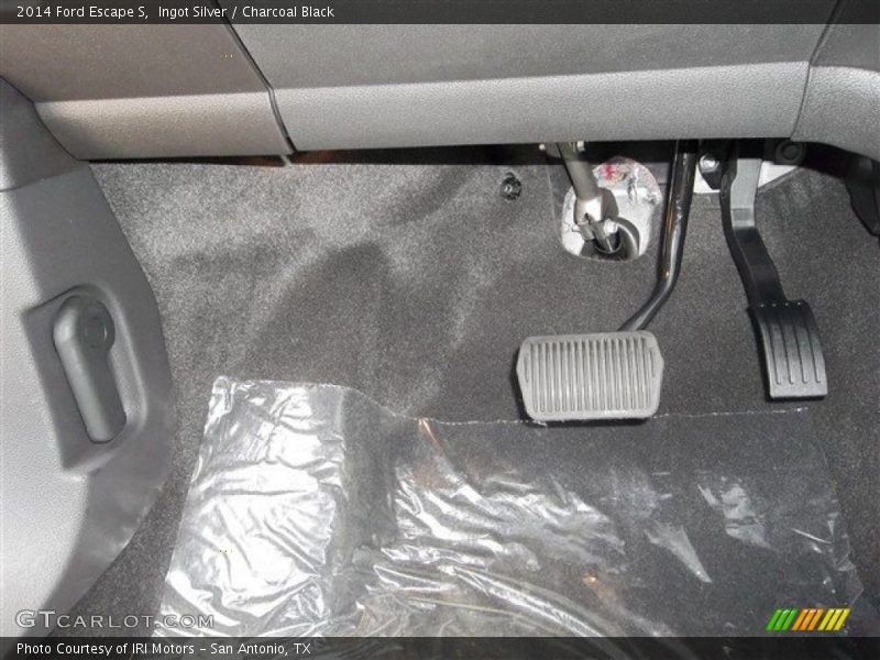 Ingot Silver / Charcoal Black 2014 Ford Escape S