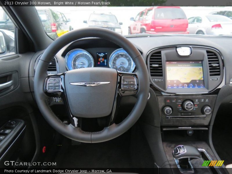 Bright White / Motown Pearl/Black 2013 Chrysler 300 Motown