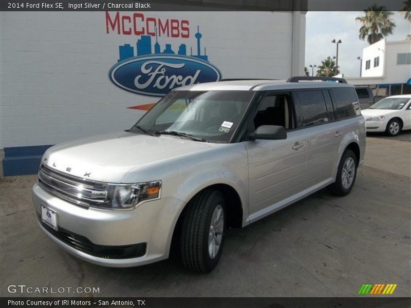 Ingot Silver / Charcoal Black 2014 Ford Flex SE