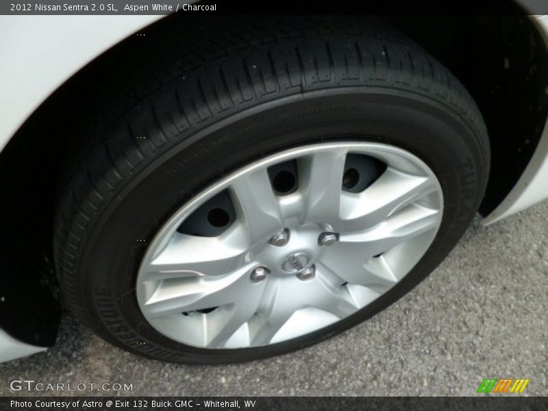 Aspen White / Charcoal 2012 Nissan Sentra 2.0 SL