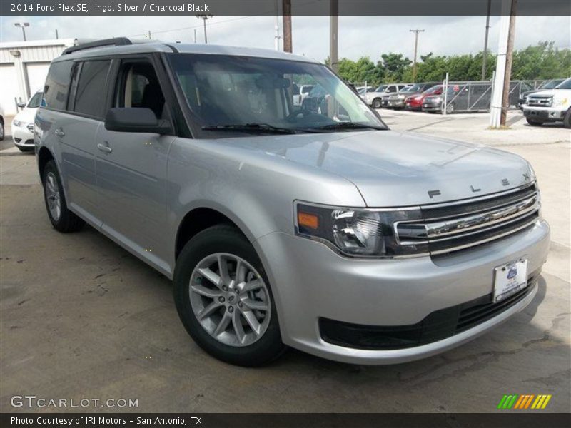 Ingot Silver / Charcoal Black 2014 Ford Flex SE