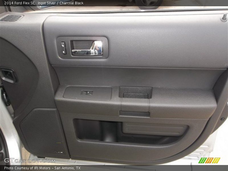 Ingot Silver / Charcoal Black 2014 Ford Flex SE