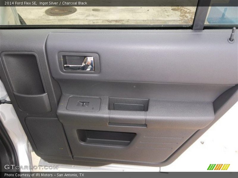 Ingot Silver / Charcoal Black 2014 Ford Flex SE