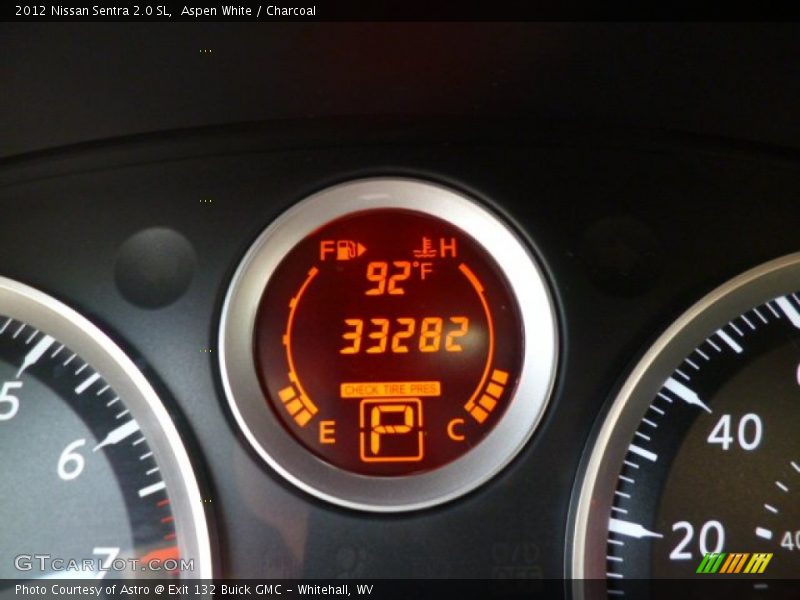 Aspen White / Charcoal 2012 Nissan Sentra 2.0 SL