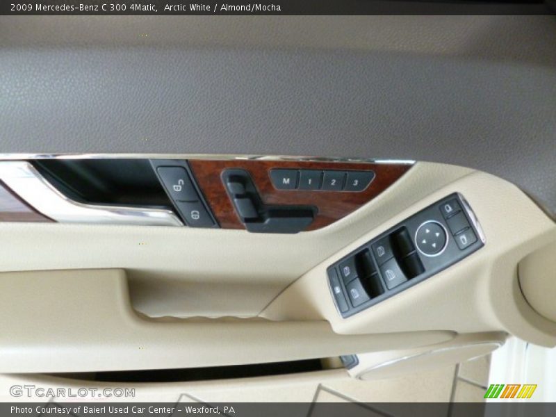 Arctic White / Almond/Mocha 2009 Mercedes-Benz C 300 4Matic