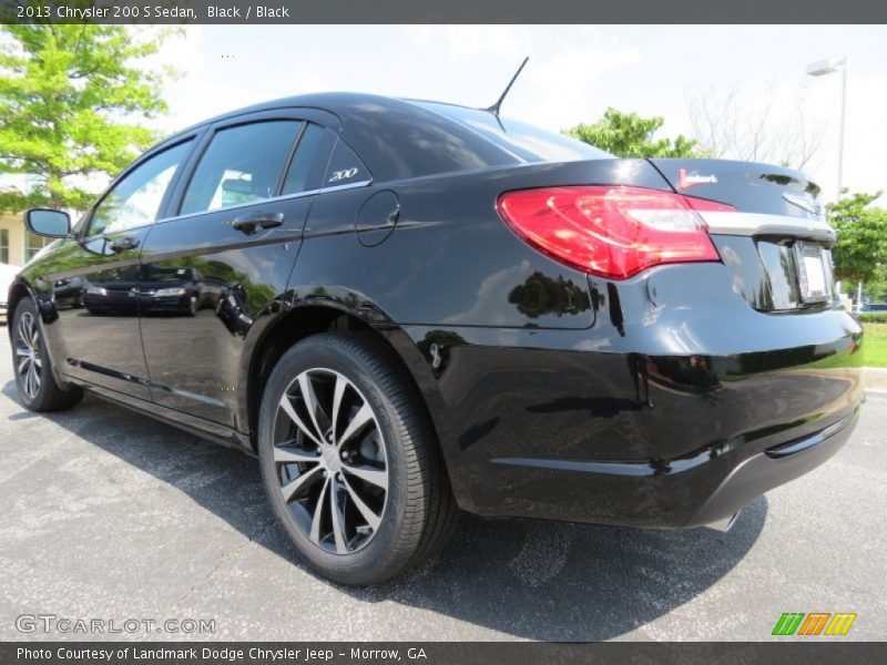 Black / Black 2013 Chrysler 200 S Sedan