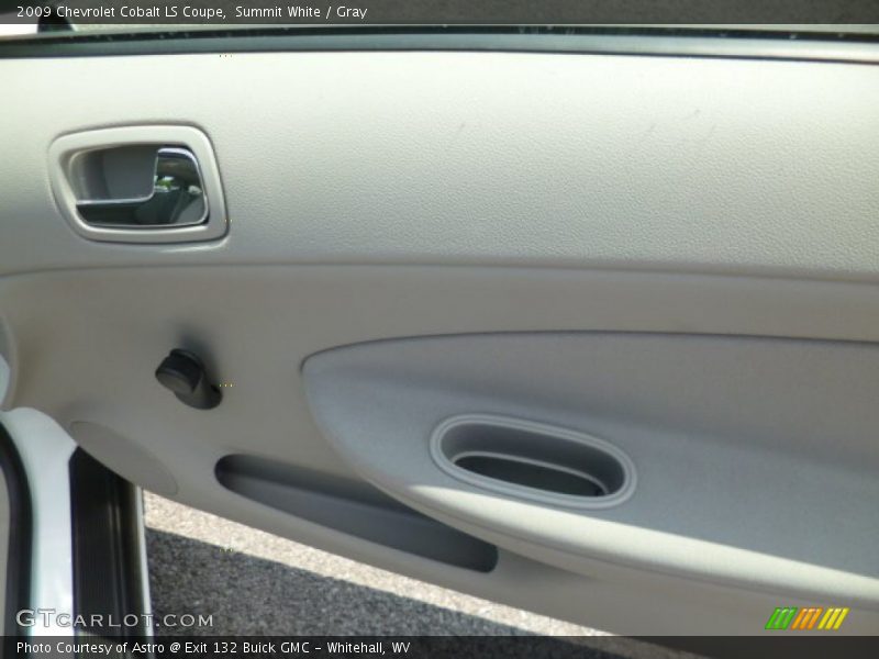 Summit White / Gray 2009 Chevrolet Cobalt LS Coupe