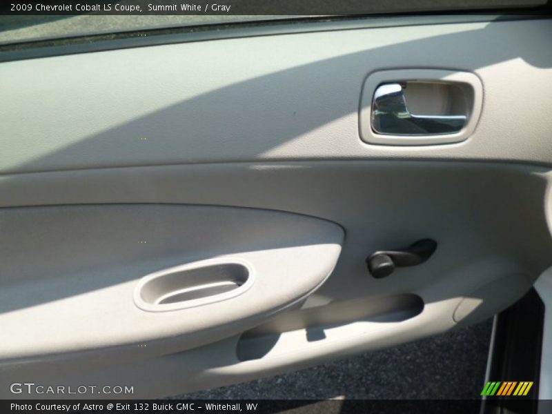 Summit White / Gray 2009 Chevrolet Cobalt LS Coupe
