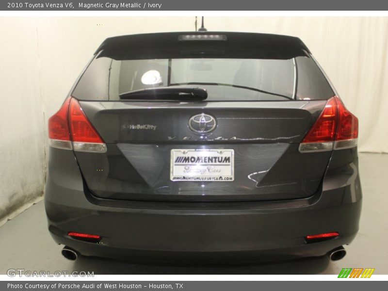 Magnetic Gray Metallic / Ivory 2010 Toyota Venza V6