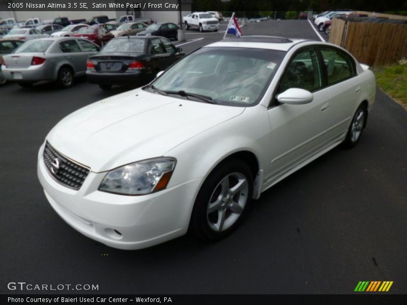 Satin White Pearl / Frost Gray 2005 Nissan Altima 3.5 SE