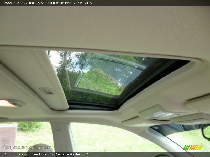 Satin White Pearl / Frost Gray 2005 Nissan Altima 3.5 SE