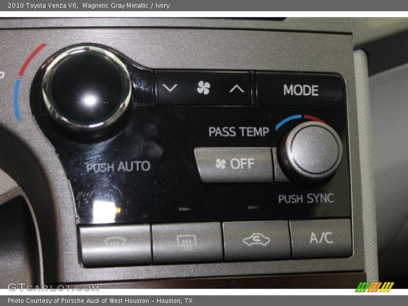Magnetic Gray Metallic / Ivory 2010 Toyota Venza V6
