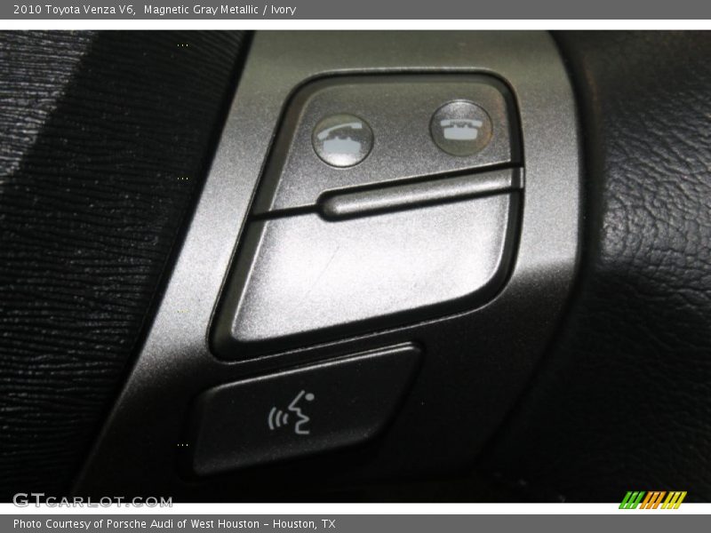 Magnetic Gray Metallic / Ivory 2010 Toyota Venza V6