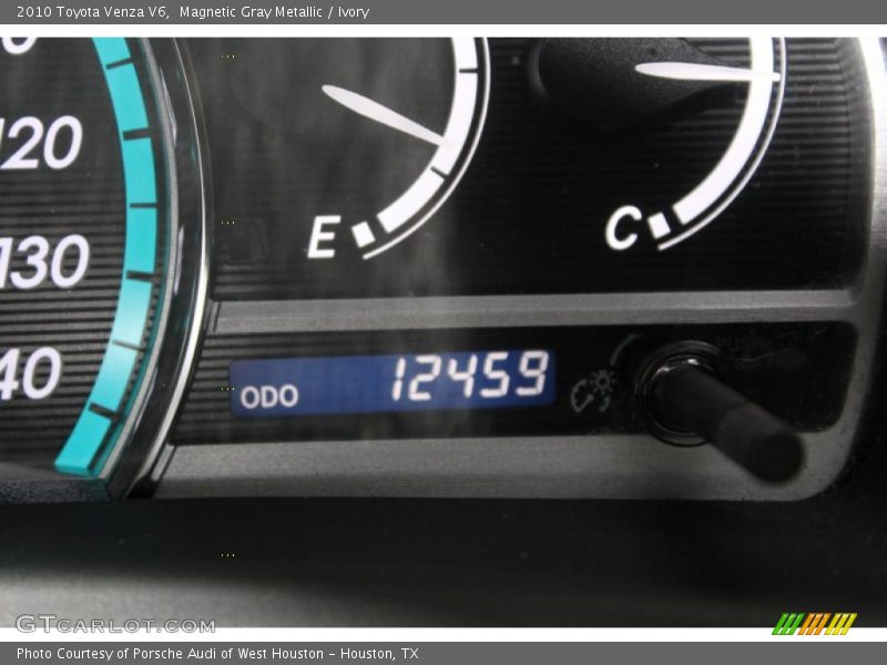 Magnetic Gray Metallic / Ivory 2010 Toyota Venza V6