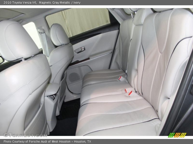 Magnetic Gray Metallic / Ivory 2010 Toyota Venza V6