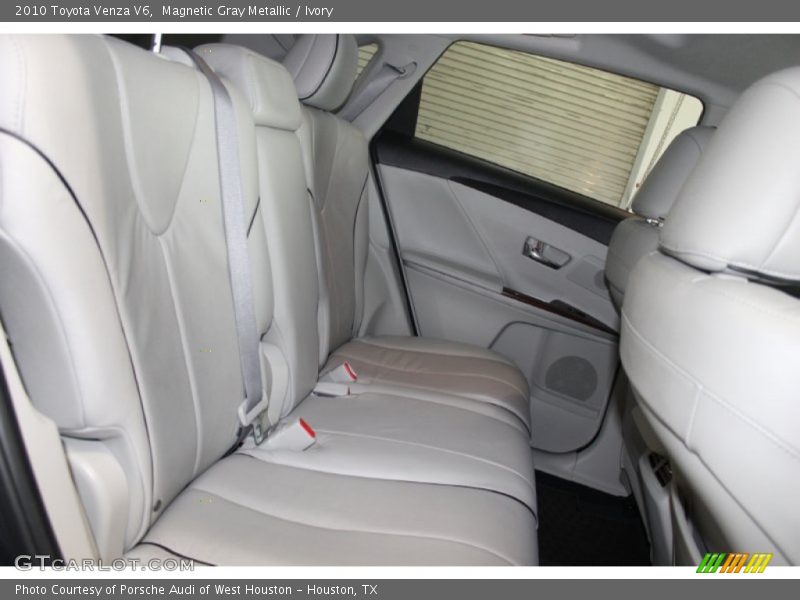 Magnetic Gray Metallic / Ivory 2010 Toyota Venza V6
