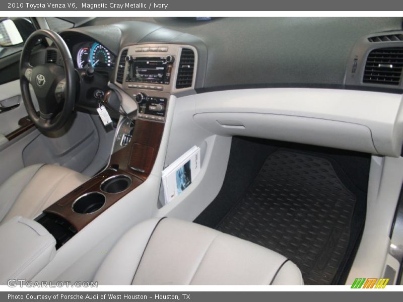 Magnetic Gray Metallic / Ivory 2010 Toyota Venza V6
