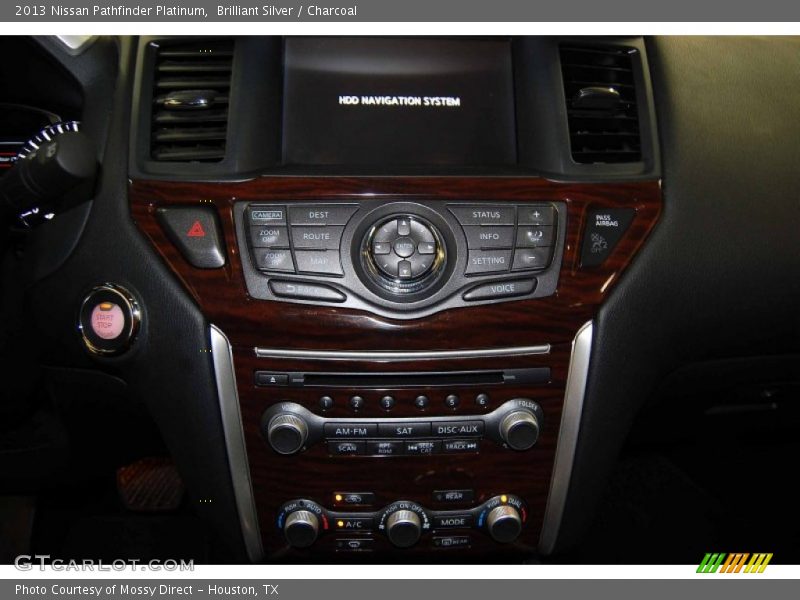 Brilliant Silver / Charcoal 2013 Nissan Pathfinder Platinum