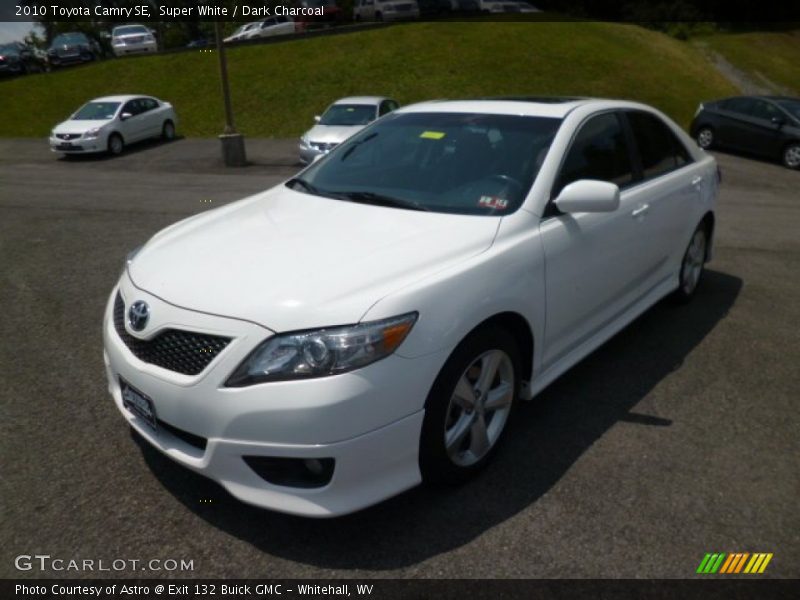 Super White / Dark Charcoal 2010 Toyota Camry SE