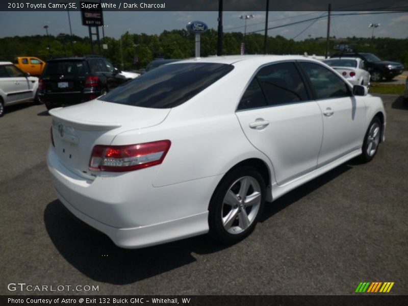 Super White / Dark Charcoal 2010 Toyota Camry SE