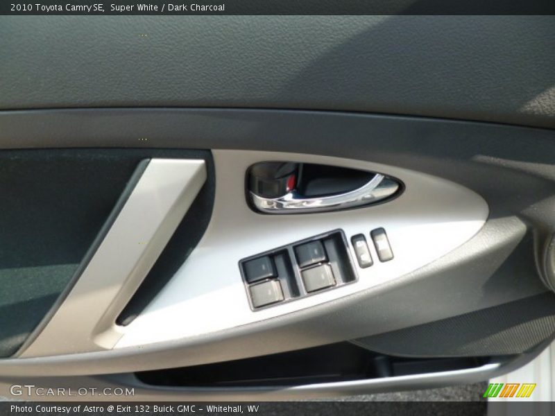 Super White / Dark Charcoal 2010 Toyota Camry SE