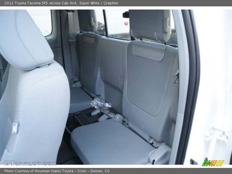 Super White / Graphite 2013 Toyota Tacoma SR5 Access Cab 4x4