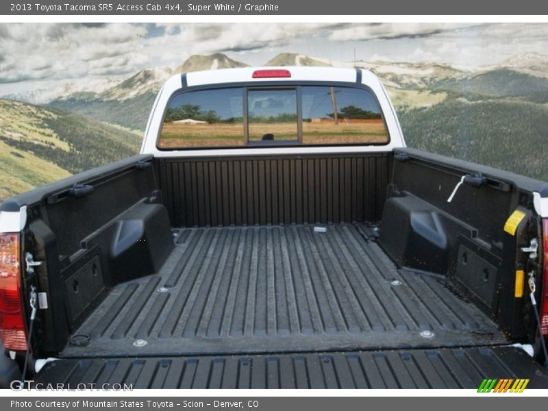 Super White / Graphite 2013 Toyota Tacoma SR5 Access Cab 4x4