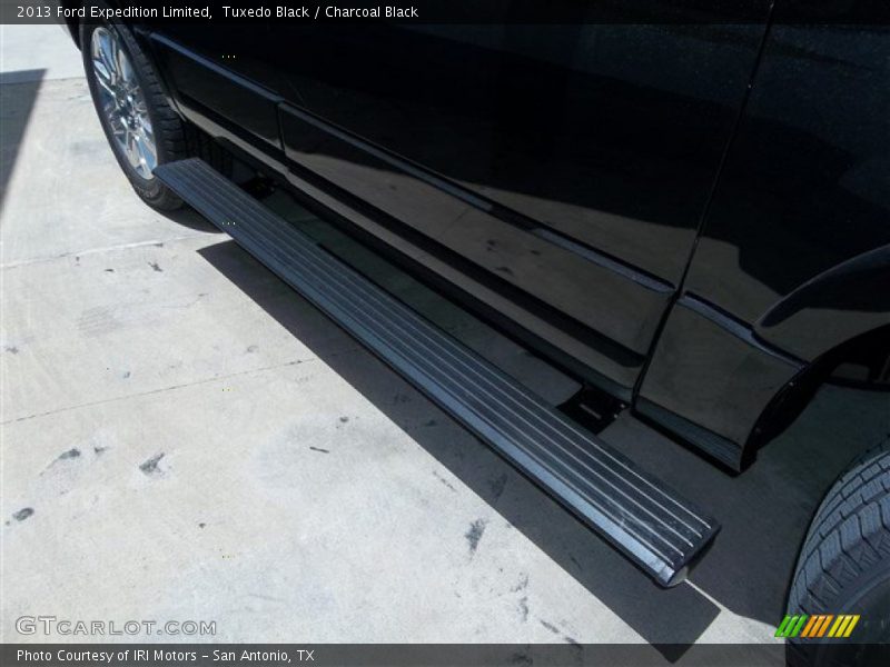 Tuxedo Black / Charcoal Black 2013 Ford Expedition Limited