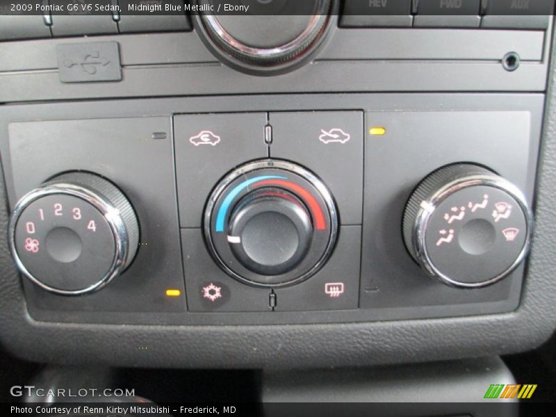 Controls of 2009 G6 V6 Sedan