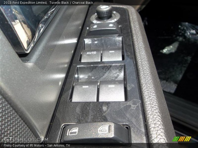 Tuxedo Black / Charcoal Black 2013 Ford Expedition Limited