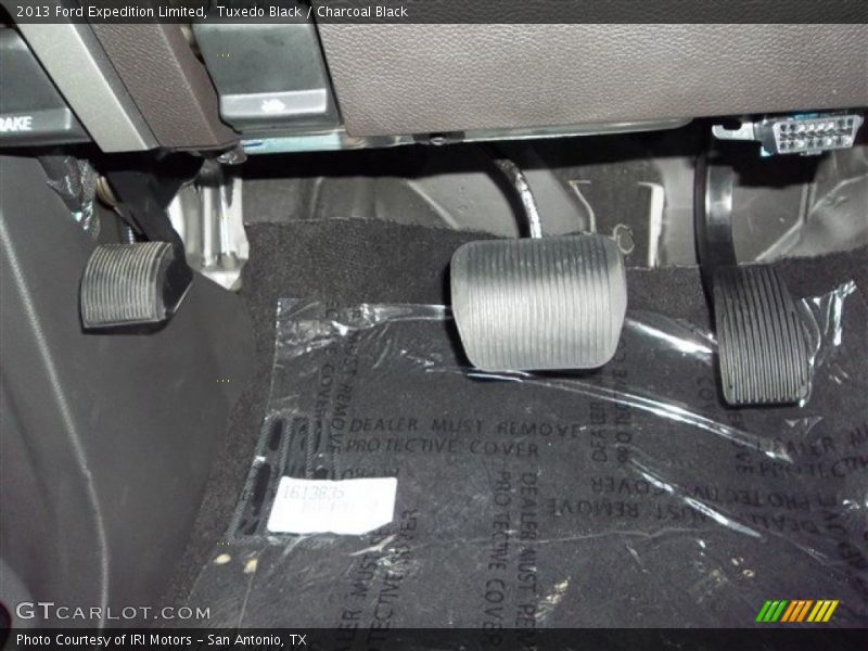 Tuxedo Black / Charcoal Black 2013 Ford Expedition Limited