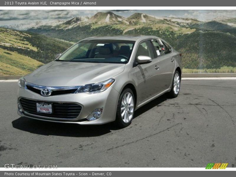 Champagne Mica / Almond 2013 Toyota Avalon XLE