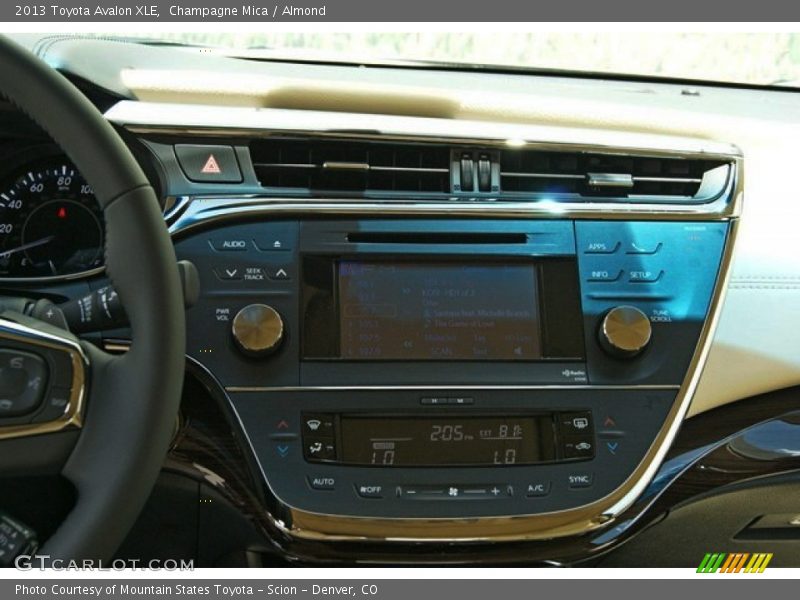 Champagne Mica / Almond 2013 Toyota Avalon XLE