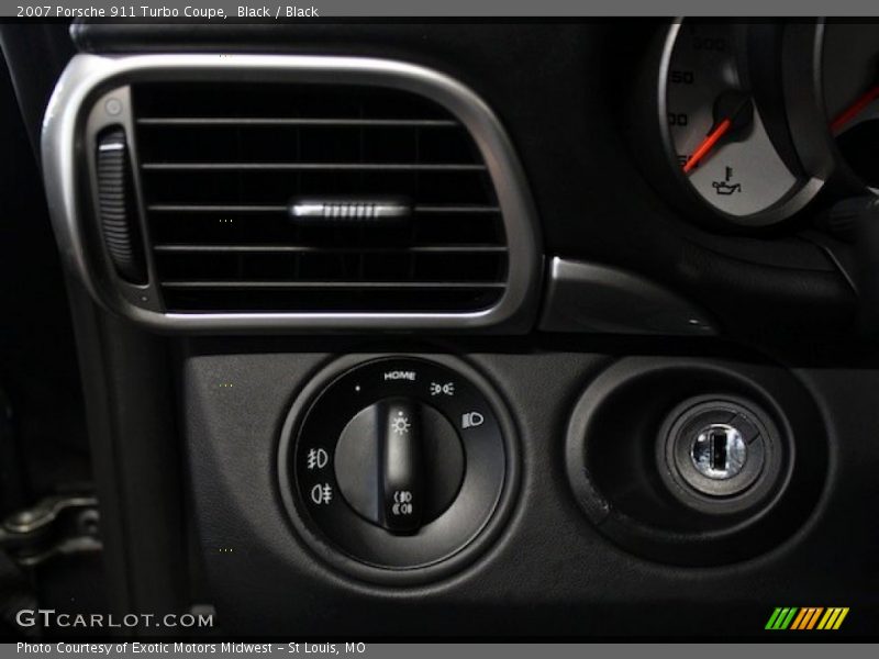 Controls of 2007 911 Turbo Coupe