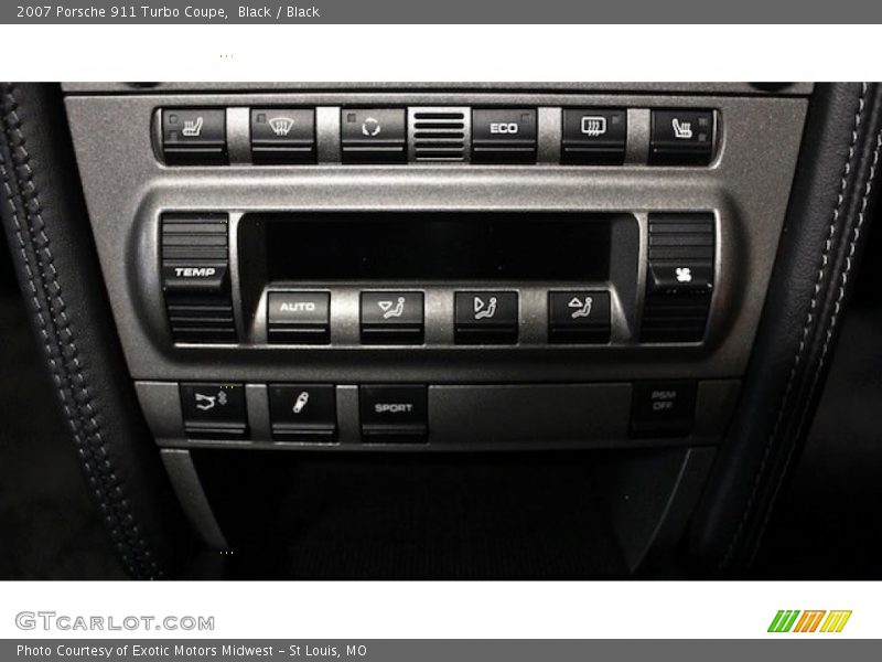 Controls of 2007 911 Turbo Coupe