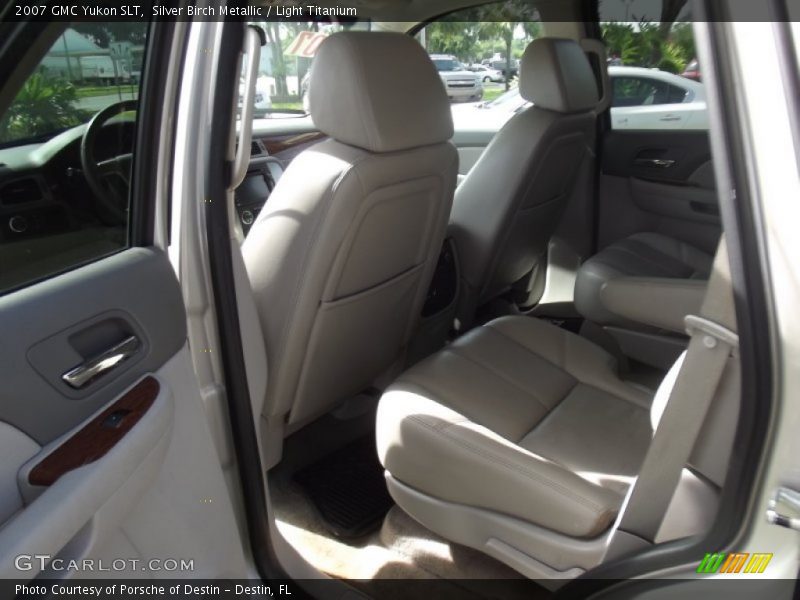Silver Birch Metallic / Light Titanium 2007 GMC Yukon SLT
