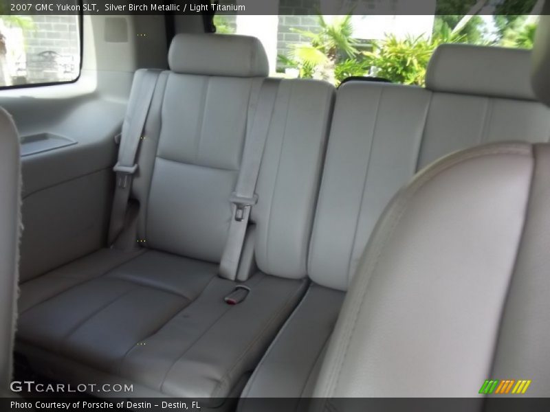 Silver Birch Metallic / Light Titanium 2007 GMC Yukon SLT