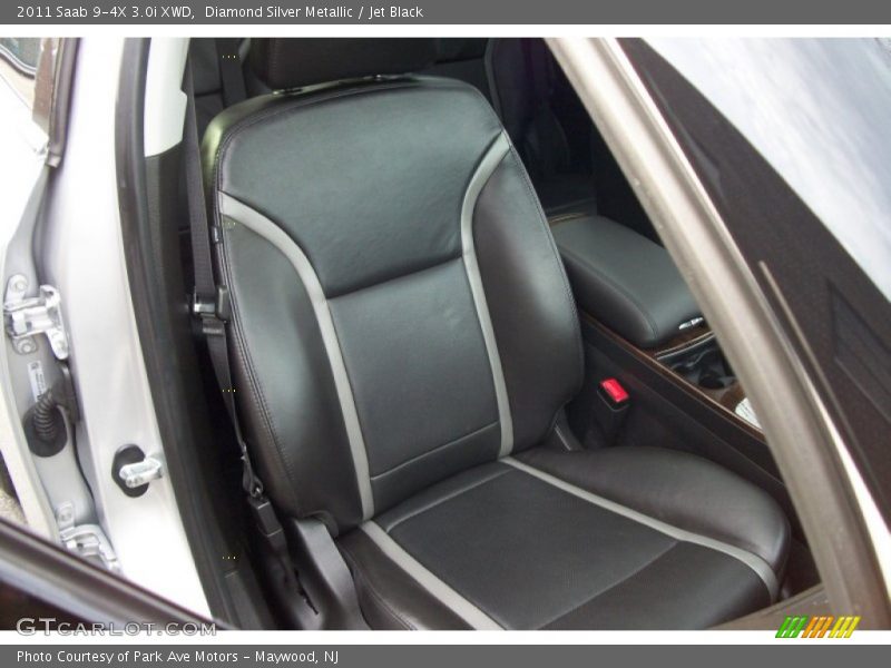 Front Seat of 2011 9-4X 3.0i XWD