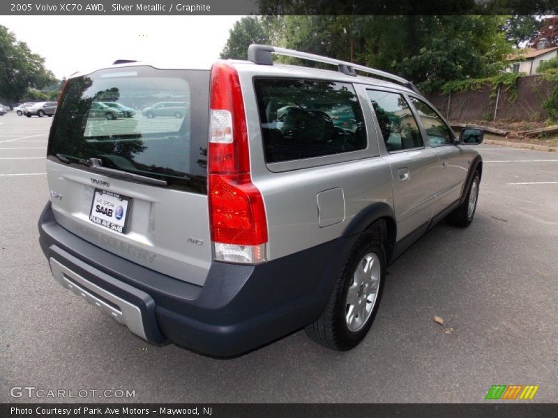 Silver Metallic / Graphite 2005 Volvo XC70 AWD