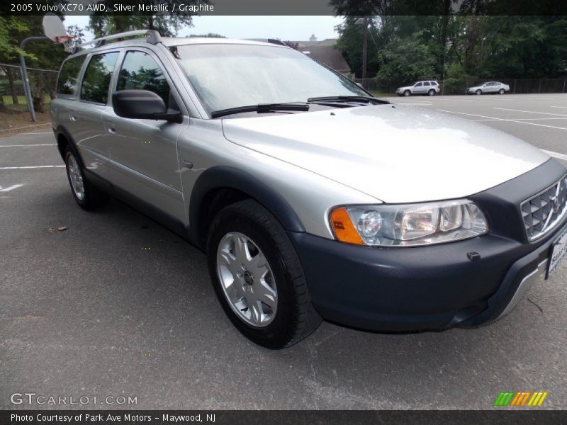 Silver Metallic / Graphite 2005 Volvo XC70 AWD