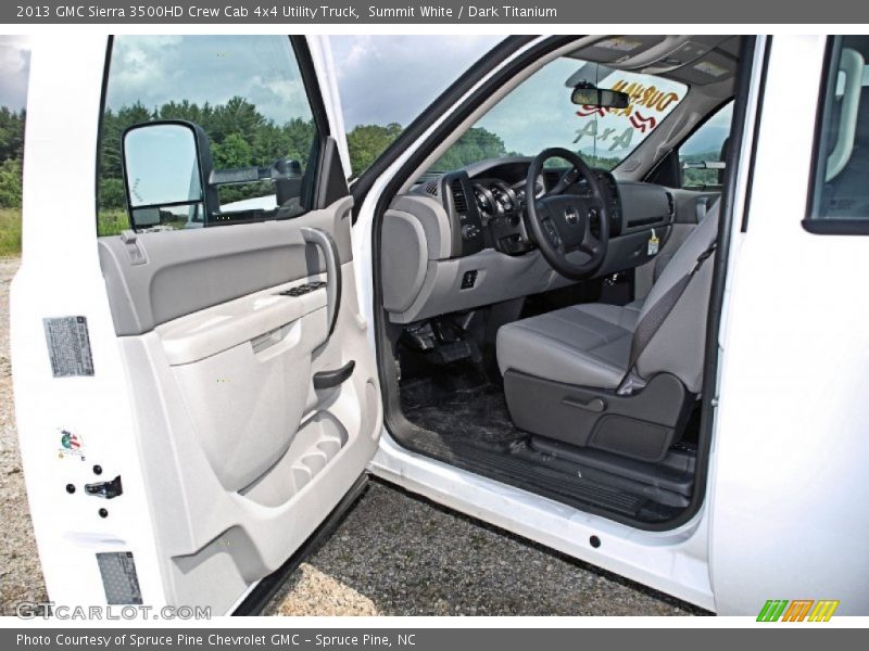 Summit White / Dark Titanium 2013 GMC Sierra 3500HD Crew Cab 4x4 Utility Truck