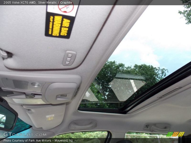 Silver Metallic / Graphite 2005 Volvo XC70 AWD