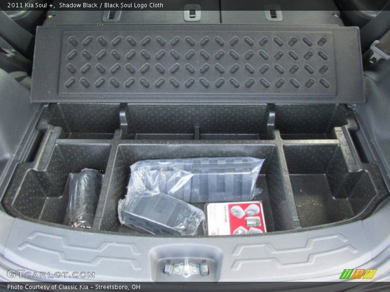 Shadow Black / Black Soul Logo Cloth 2011 Kia Soul +