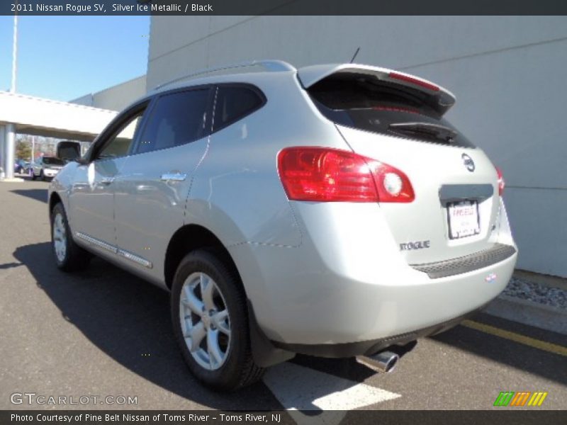 Silver Ice Metallic / Black 2011 Nissan Rogue SV