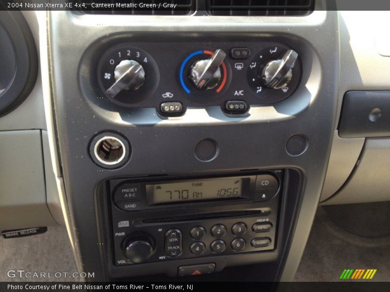 Canteen Metallic Green / Gray 2004 Nissan Xterra XE 4x4