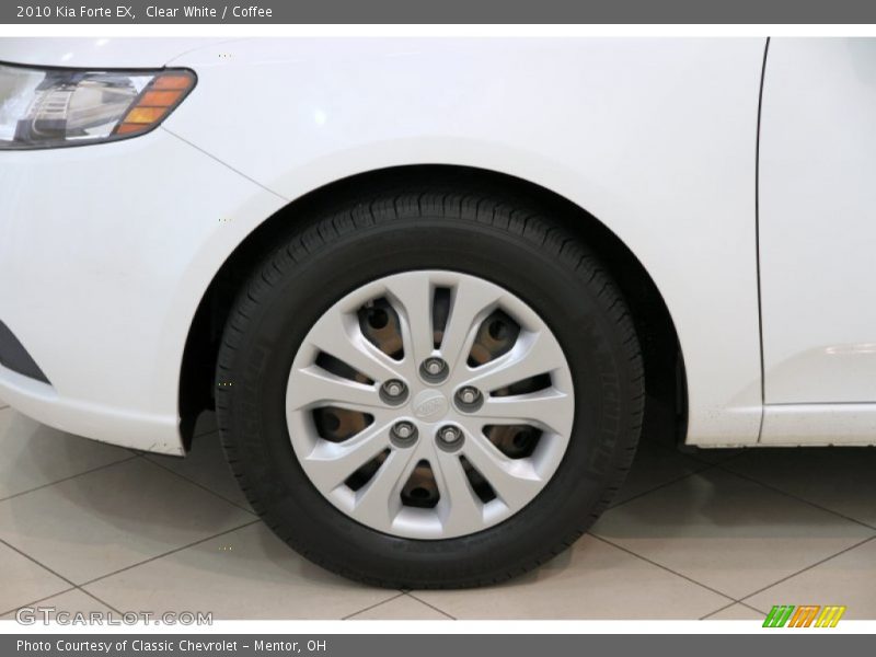 Clear White / Coffee 2010 Kia Forte EX