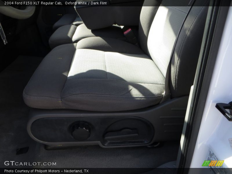 Oxford White / Dark Flint 2004 Ford F150 XLT Regular Cab