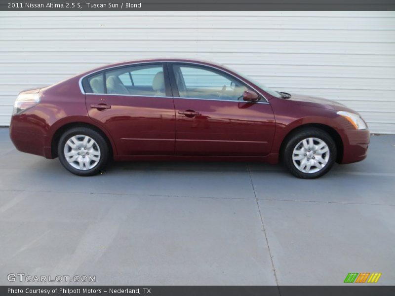 Tuscan Sun / Blond 2011 Nissan Altima 2.5 S